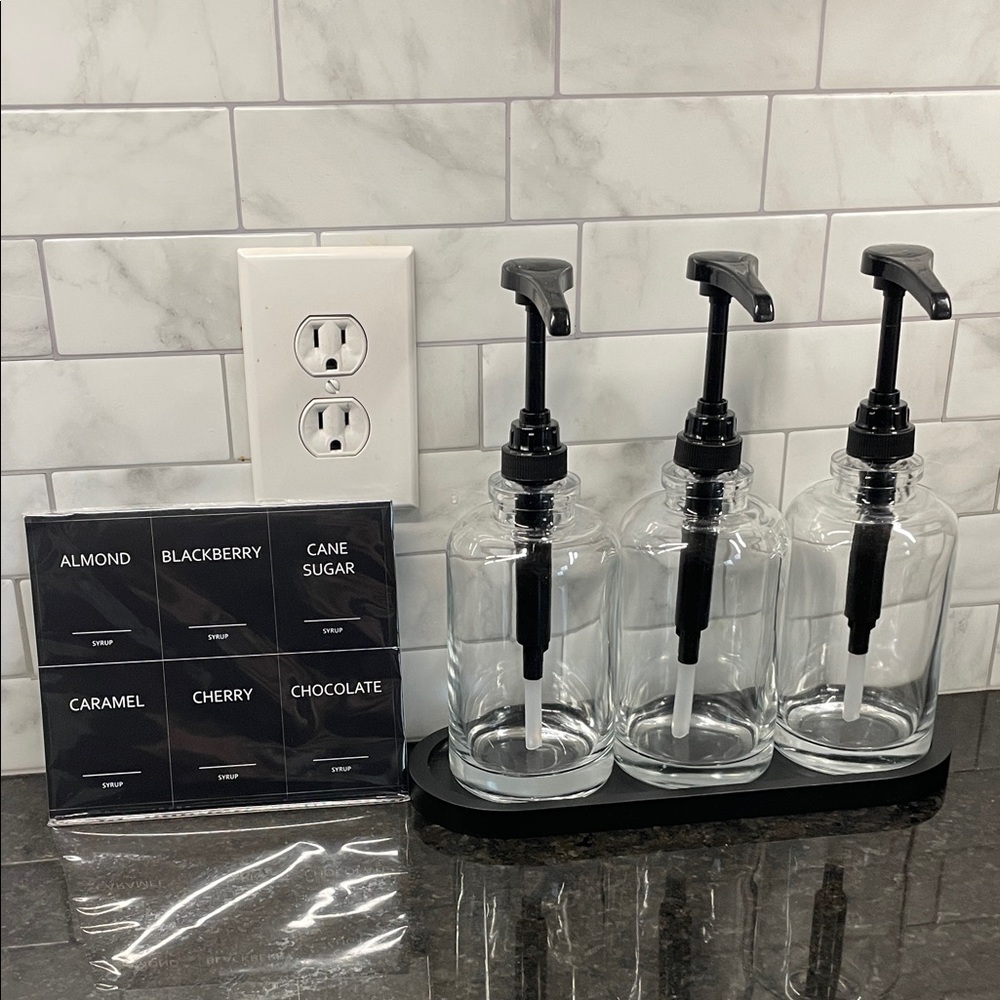 NIB Syrup Pump Bottle Set With Labels and Tray. Coffee, Tea, Cocktail Bar & more